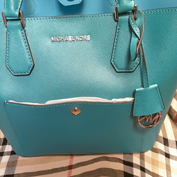 Michael kors tote LG bag with shoulder straps - Picture 8 of 8